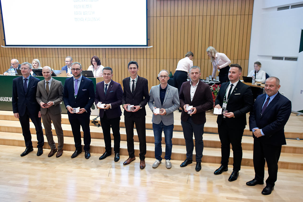distinguished athletes AZS