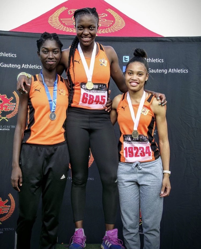 Zinzi Chabangu (left), with fellow UJ athletes Patience Ntshingila (middle) and Desire van Wyk (right)