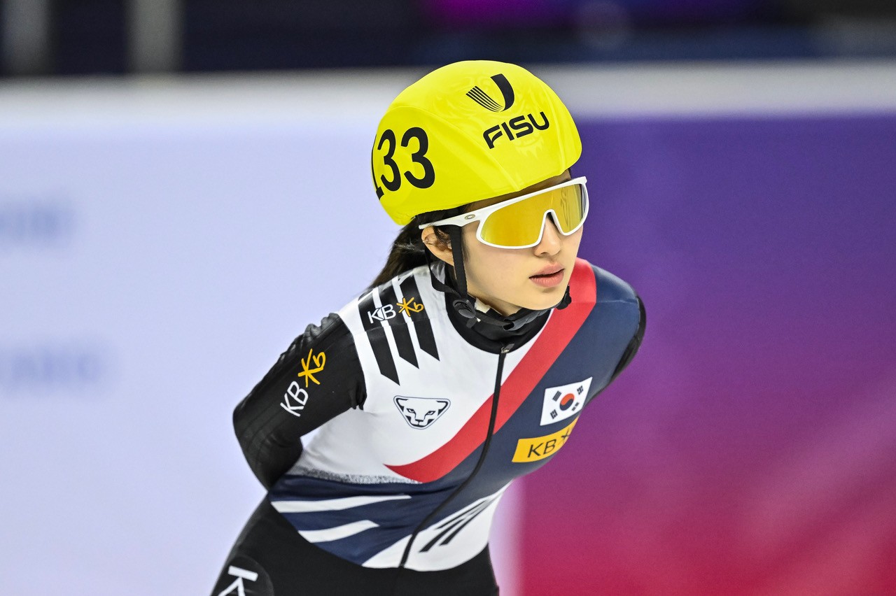 Kim duo golden on first day of short track speed skating FISU