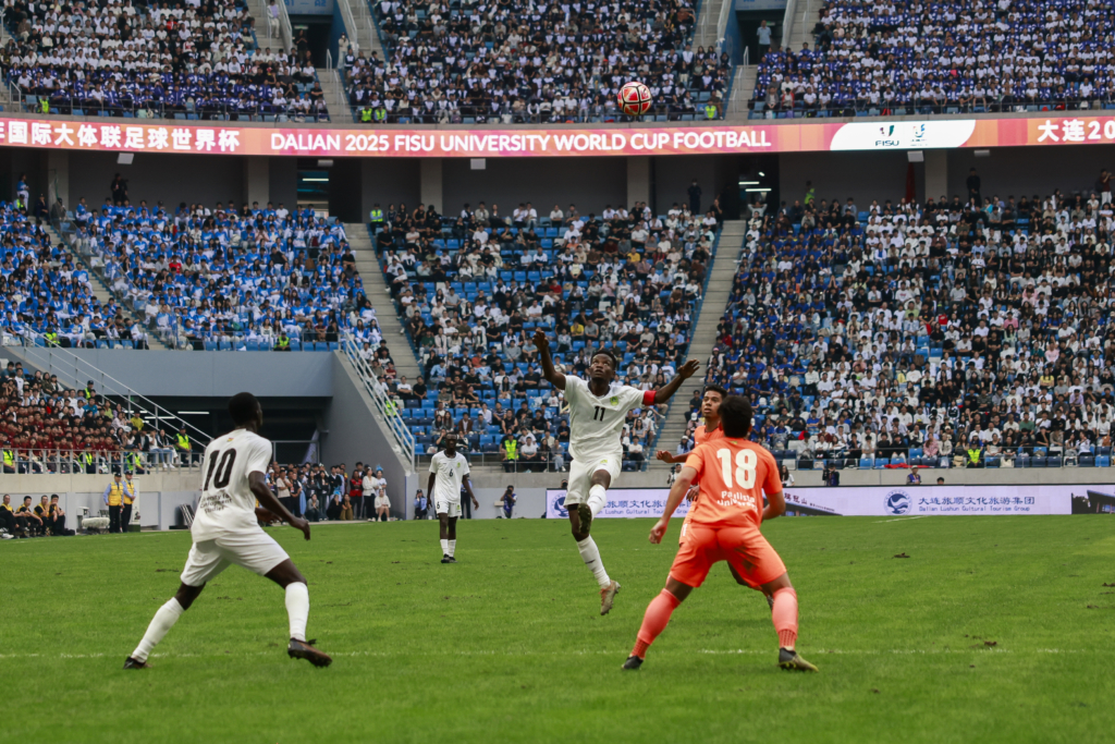 43 386 spectateurs regardent l’Université de Sport du Sport et de l’université pour le développement sont couronné champions du monde